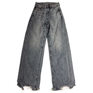 American Eagle Super High Rise Baggy Wide Leg Jeans Light Wash Raw Hem 90s Y2K